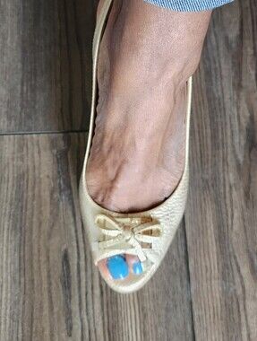 Antonio Melani Gold Platform Sandal, 8M
